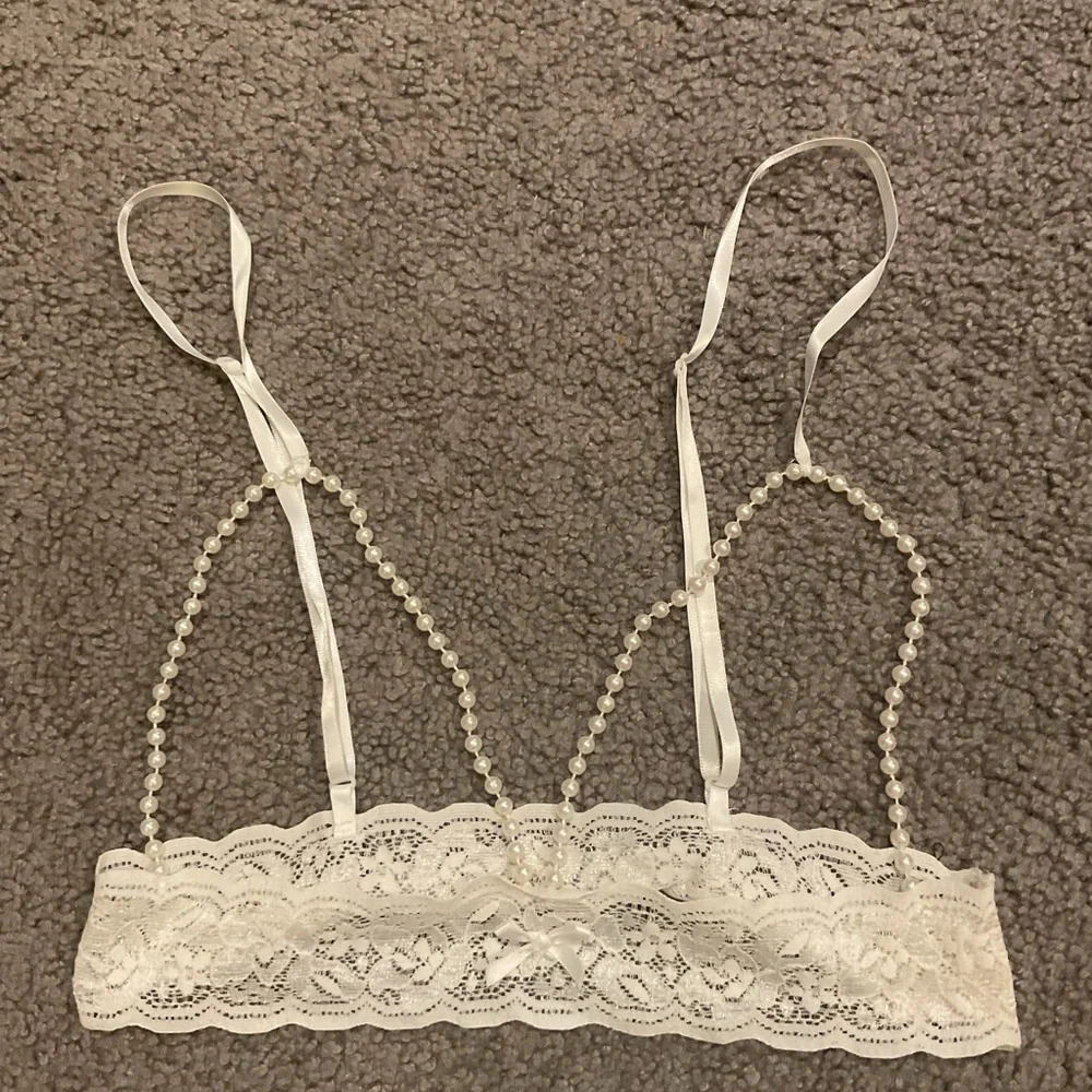 NEW Vintage Pearl and White Lace Bra Panties Thong Intimates Set Bride Wedding - Picture 6 of 6